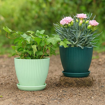 pots de fleurs verts stries soucoupes assortis